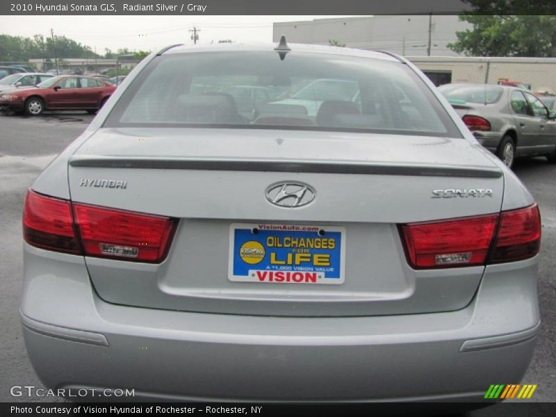 Radiant Silver / Gray 2010 Hyundai Sonata GLS