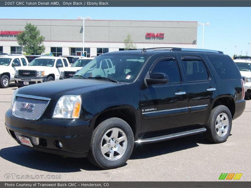 Onyx Black / Ebony Black 2007 GMC Yukon Denali AWD