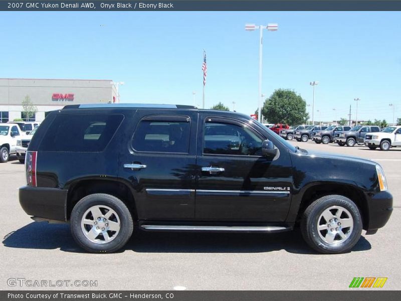 Onyx Black / Ebony Black 2007 GMC Yukon Denali AWD