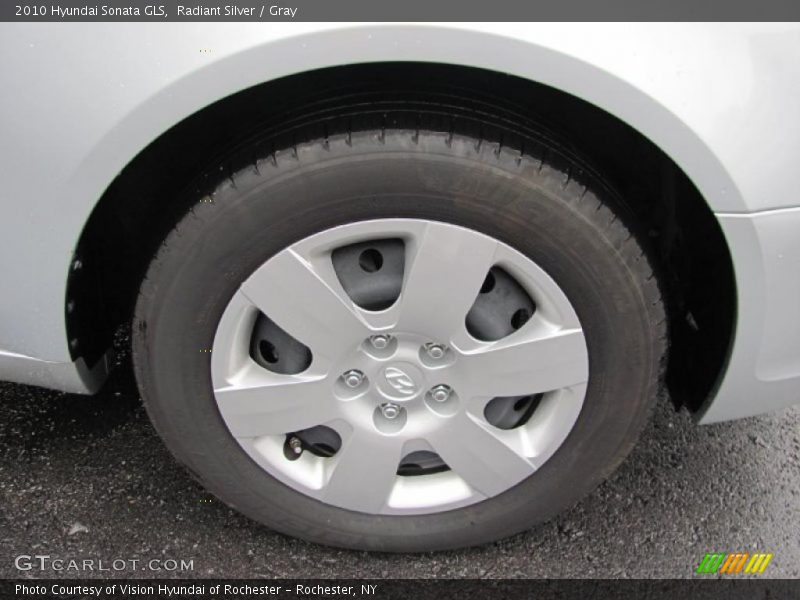 Radiant Silver / Gray 2010 Hyundai Sonata GLS