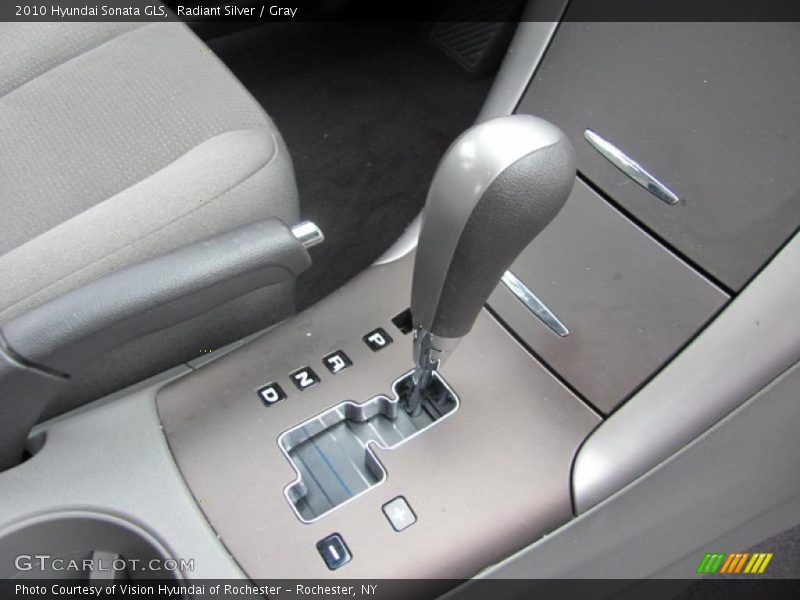 Radiant Silver / Gray 2010 Hyundai Sonata GLS