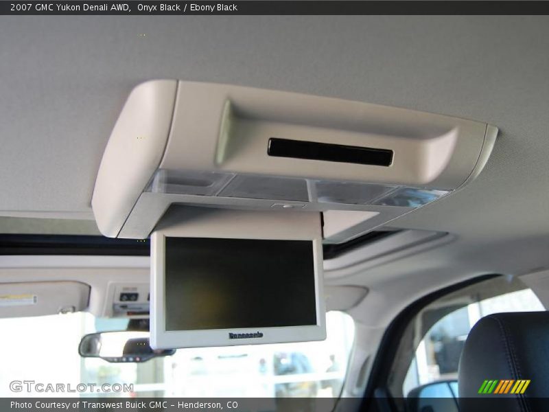 Onyx Black / Ebony Black 2007 GMC Yukon Denali AWD