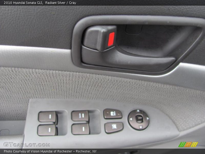 Radiant Silver / Gray 2010 Hyundai Sonata GLS
