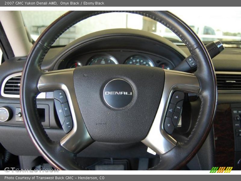 Onyx Black / Ebony Black 2007 GMC Yukon Denali AWD