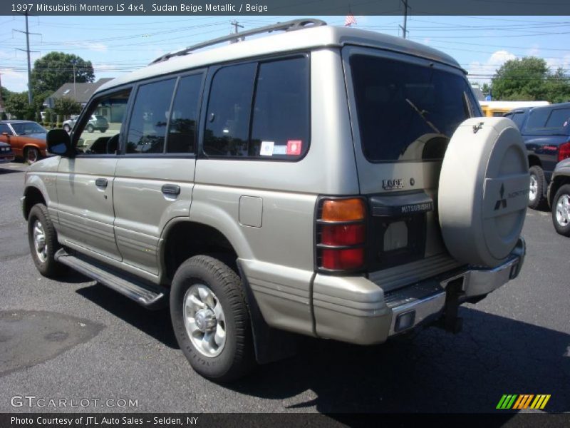 Sudan Beige Metallic / Beige 1997 Mitsubishi Montero LS 4x4