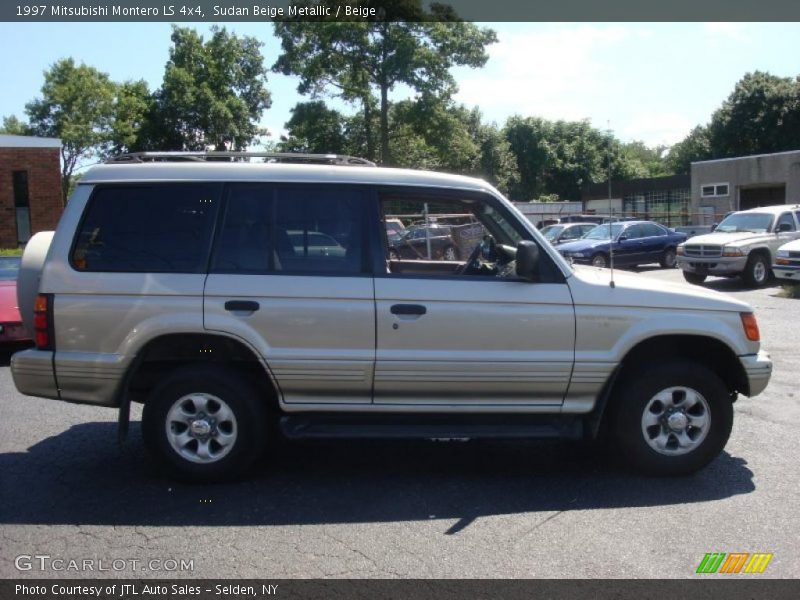 Sudan Beige Metallic / Beige 1997 Mitsubishi Montero LS 4x4