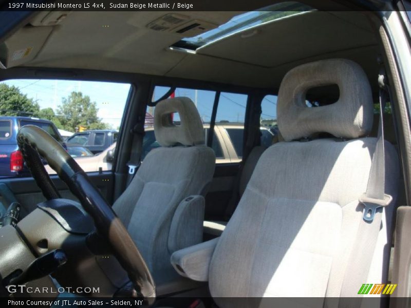 Sudan Beige Metallic / Beige 1997 Mitsubishi Montero LS 4x4