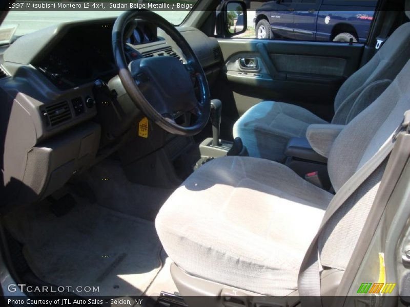 Sudan Beige Metallic / Beige 1997 Mitsubishi Montero LS 4x4