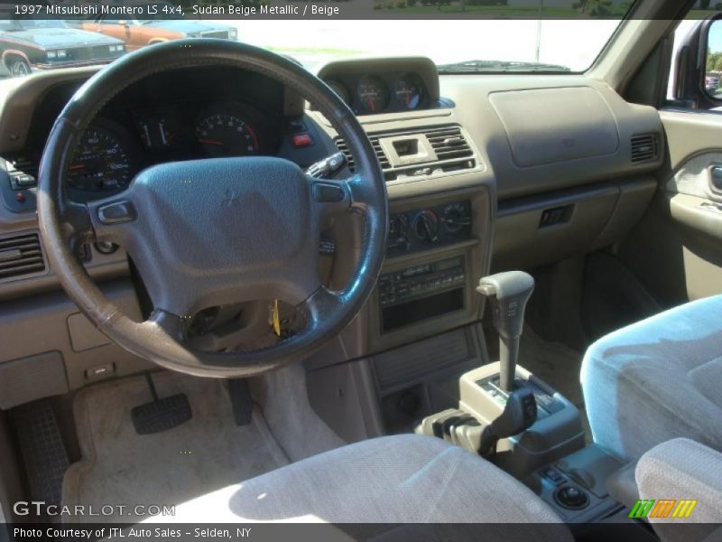 Sudan Beige Metallic / Beige 1997 Mitsubishi Montero LS 4x4
