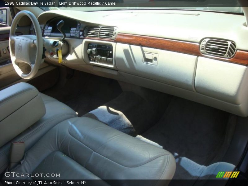 Light Driftwood Metallic / Camel 1998 Cadillac DeVille Sedan