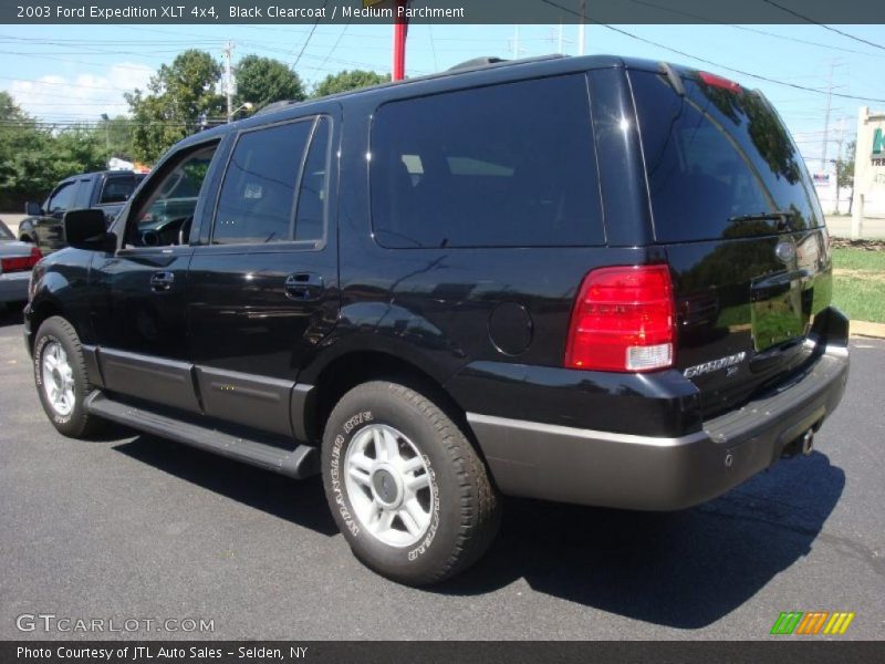 Black Clearcoat / Medium Parchment 2003 Ford Expedition XLT 4x4