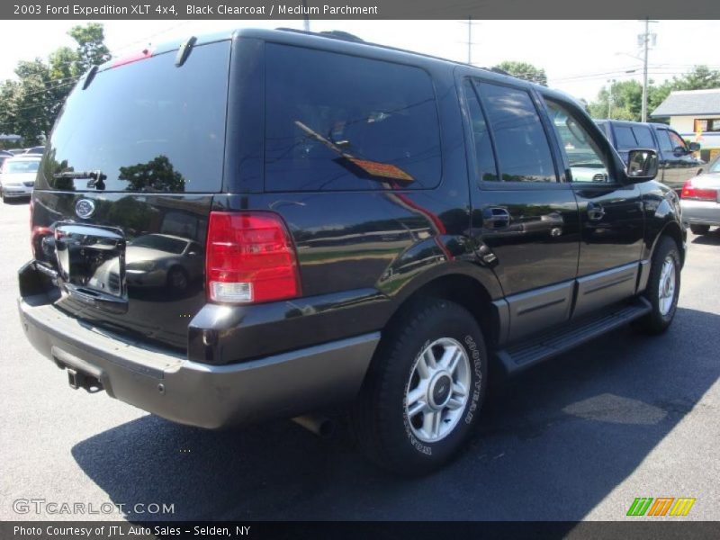 Black Clearcoat / Medium Parchment 2003 Ford Expedition XLT 4x4