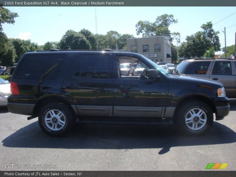 Black Clearcoat / Medium Parchment 2003 Ford Expedition XLT 4x4
