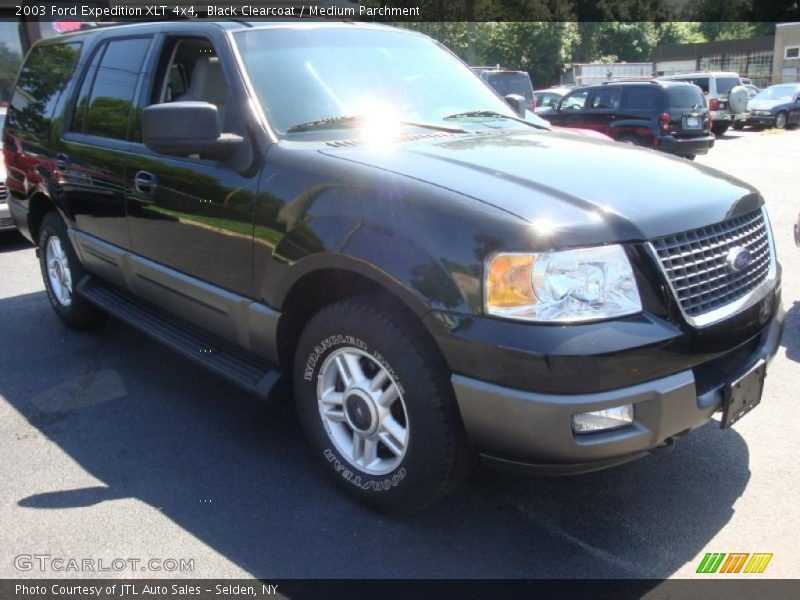 Black Clearcoat / Medium Parchment 2003 Ford Expedition XLT 4x4
