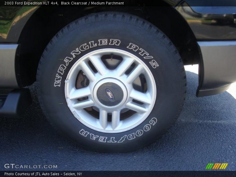 Black Clearcoat / Medium Parchment 2003 Ford Expedition XLT 4x4