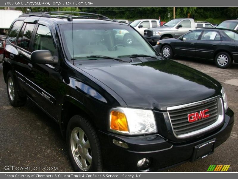 Onyx Black / Light Gray 2005 GMC Envoy SLE 4x4