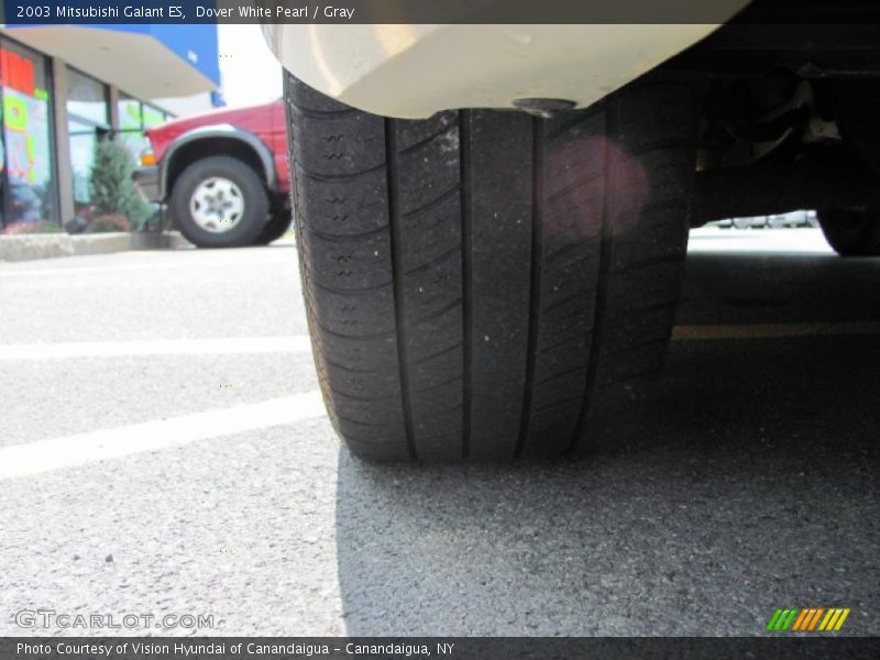 Dover White Pearl / Gray 2003 Mitsubishi Galant ES