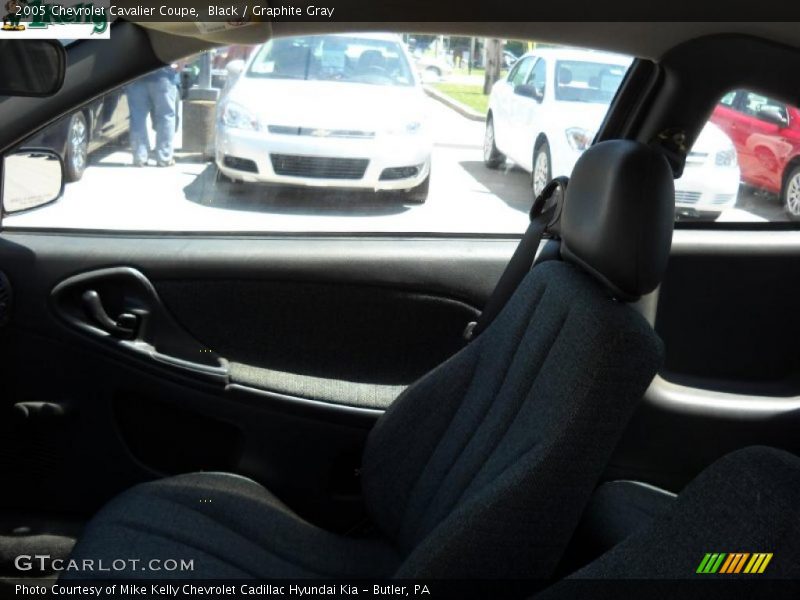 Black / Graphite Gray 2005 Chevrolet Cavalier Coupe