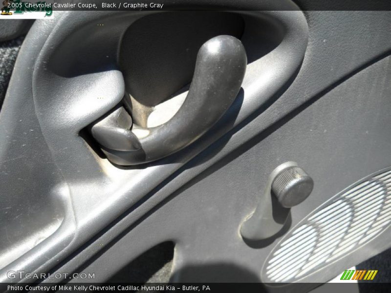 Black / Graphite Gray 2005 Chevrolet Cavalier Coupe