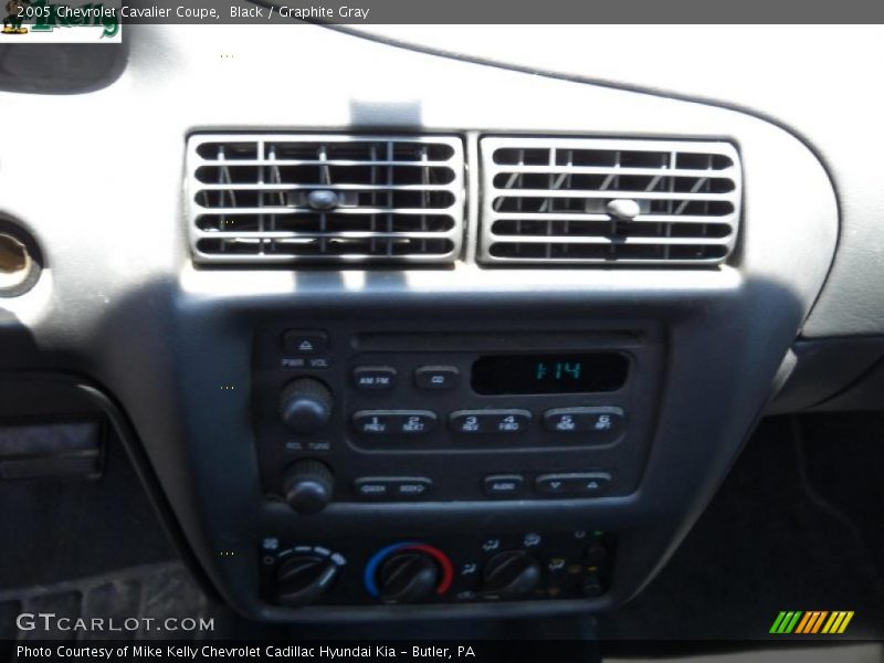 Black / Graphite Gray 2005 Chevrolet Cavalier Coupe