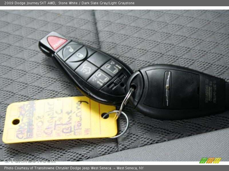 Stone White / Dark Slate Gray/Light Graystone 2009 Dodge Journey SXT AWD