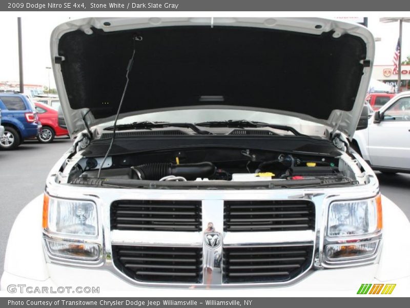 Stone White / Dark Slate Gray 2009 Dodge Nitro SE 4x4