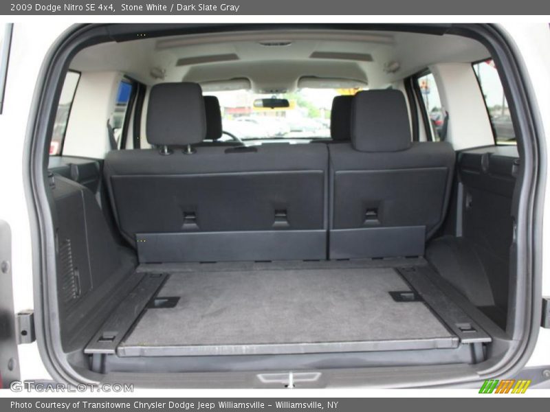 Stone White / Dark Slate Gray 2009 Dodge Nitro SE 4x4