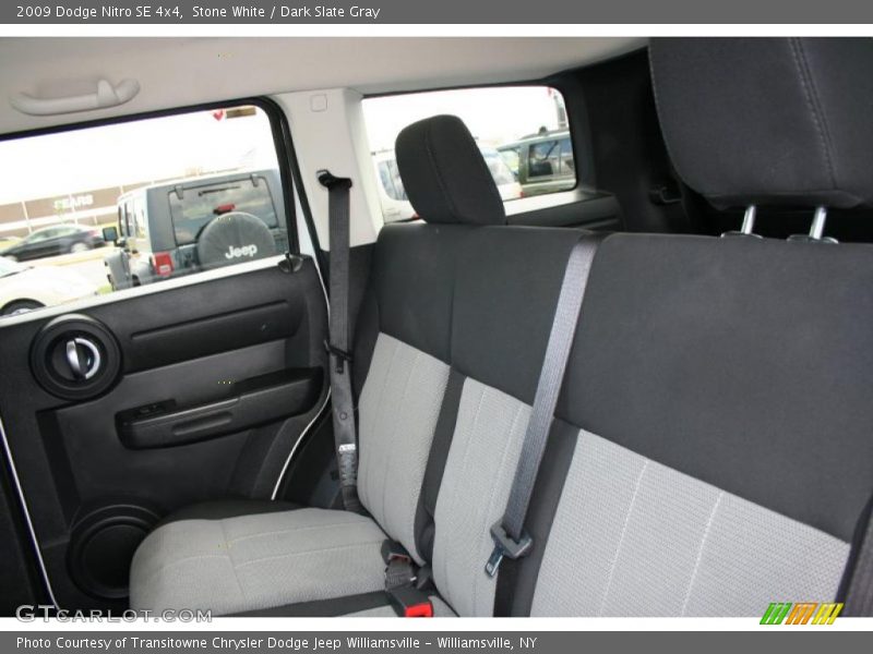 Stone White / Dark Slate Gray 2009 Dodge Nitro SE 4x4