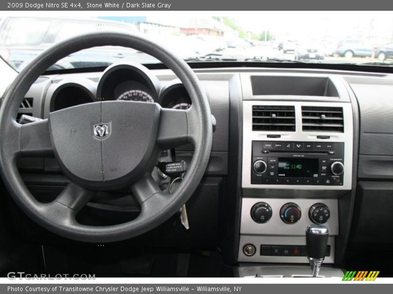 Stone White / Dark Slate Gray 2009 Dodge Nitro SE 4x4