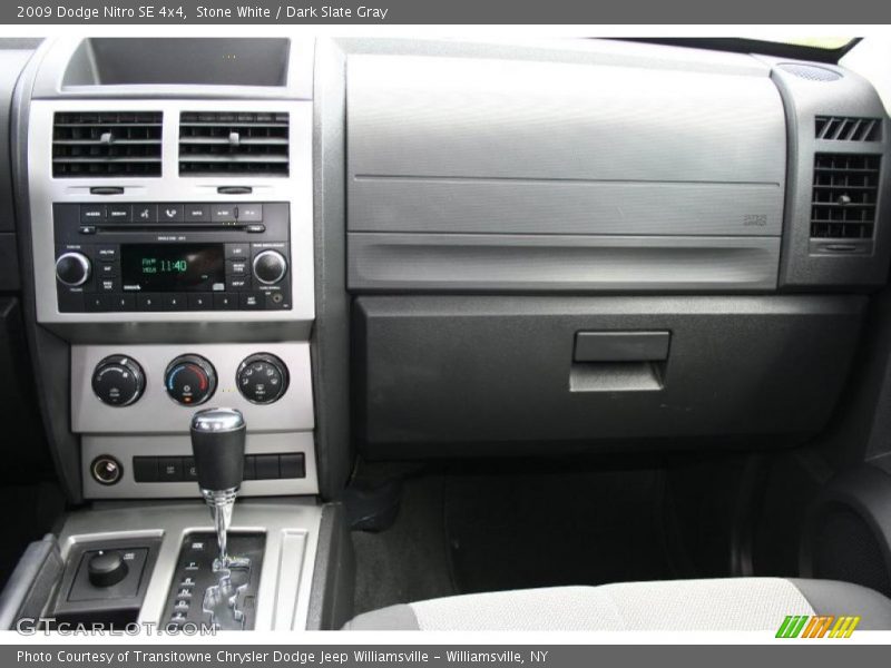 Stone White / Dark Slate Gray 2009 Dodge Nitro SE 4x4