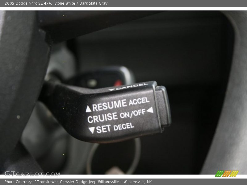 Stone White / Dark Slate Gray 2009 Dodge Nitro SE 4x4