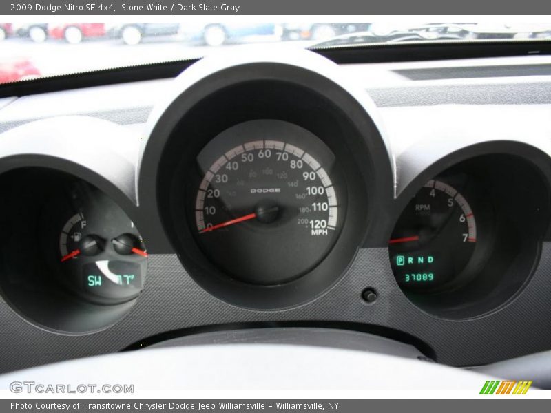 Stone White / Dark Slate Gray 2009 Dodge Nitro SE 4x4