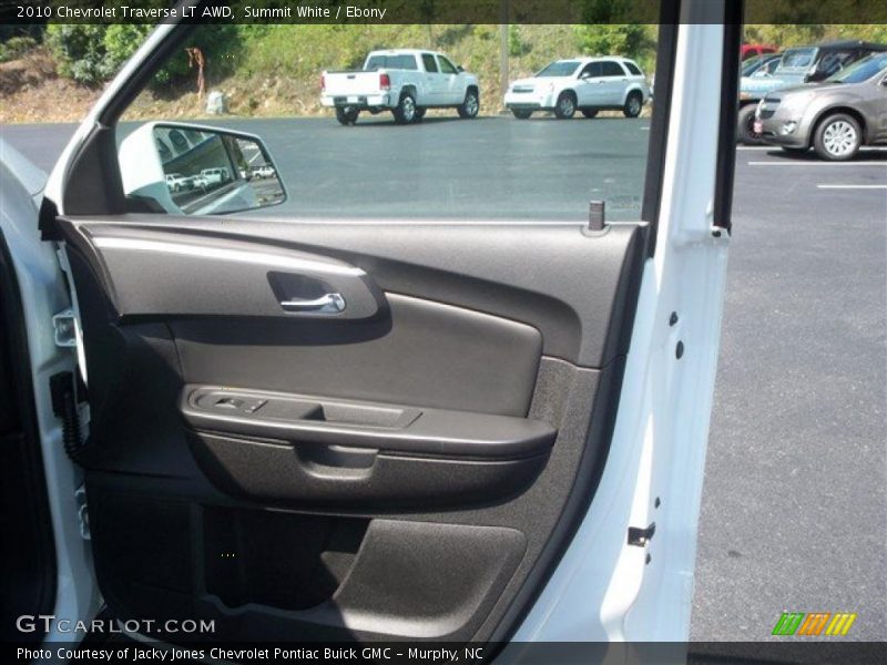 Summit White / Ebony 2010 Chevrolet Traverse LT AWD