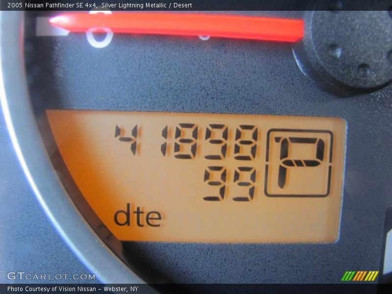 Silver Lightning Metallic / Desert 2005 Nissan Pathfinder SE 4x4