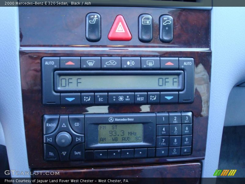 Black / Ash 2000 Mercedes-Benz E 320 Sedan