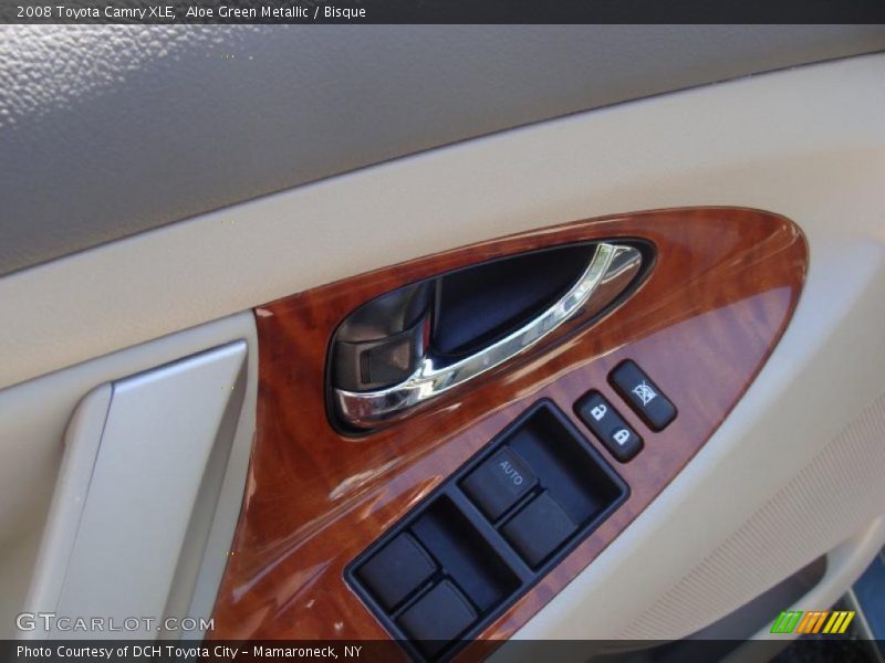 Aloe Green Metallic / Bisque 2008 Toyota Camry XLE