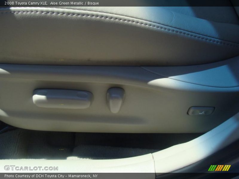 Aloe Green Metallic / Bisque 2008 Toyota Camry XLE