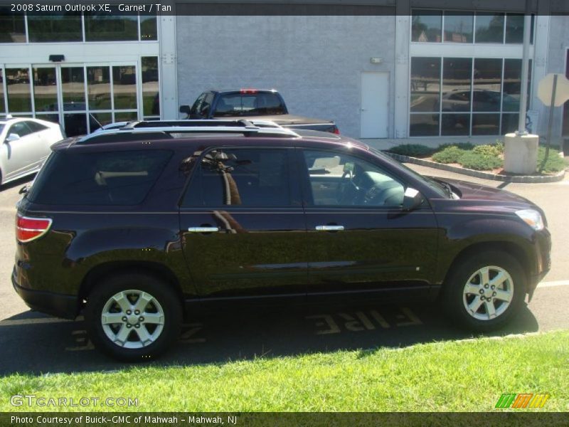 Garnet / Tan 2008 Saturn Outlook XE