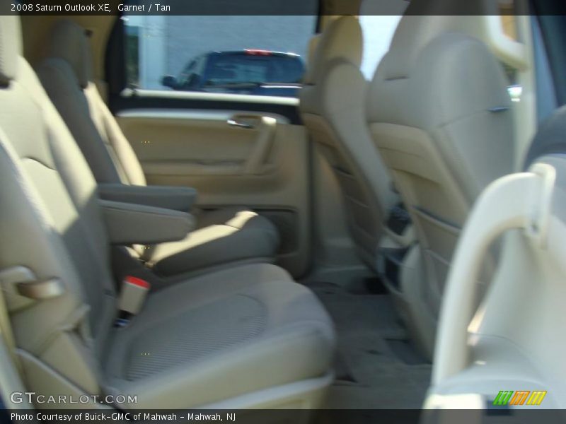 Garnet / Tan 2008 Saturn Outlook XE