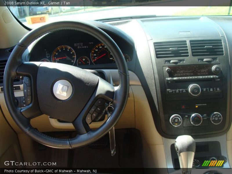 Garnet / Tan 2008 Saturn Outlook XE