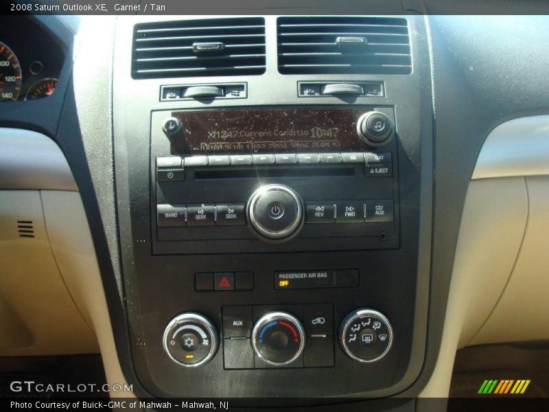 Garnet / Tan 2008 Saturn Outlook XE