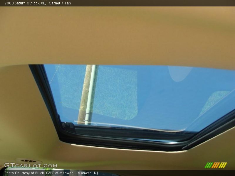 Garnet / Tan 2008 Saturn Outlook XE