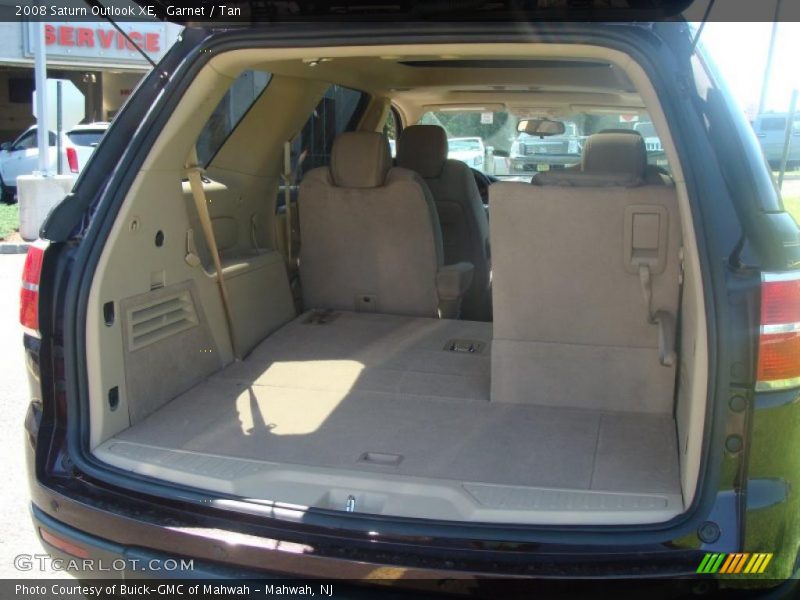 Garnet / Tan 2008 Saturn Outlook XE
