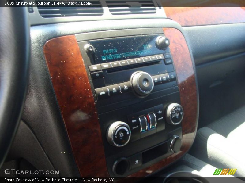 Black / Ebony 2009 Chevrolet Suburban LT 4x4