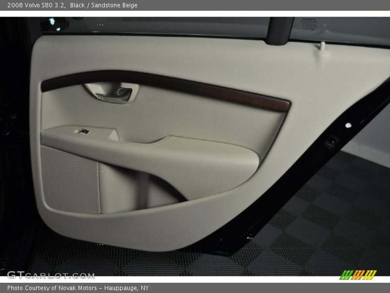 Black / Sandstone Beige 2008 Volvo S80 3.2