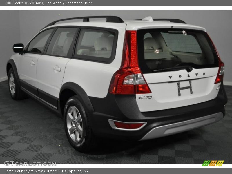 Ice White / Sandstone Beige 2008 Volvo XC70 AWD