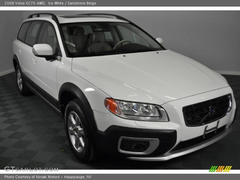 Ice White / Sandstone Beige 2008 Volvo XC70 AWD