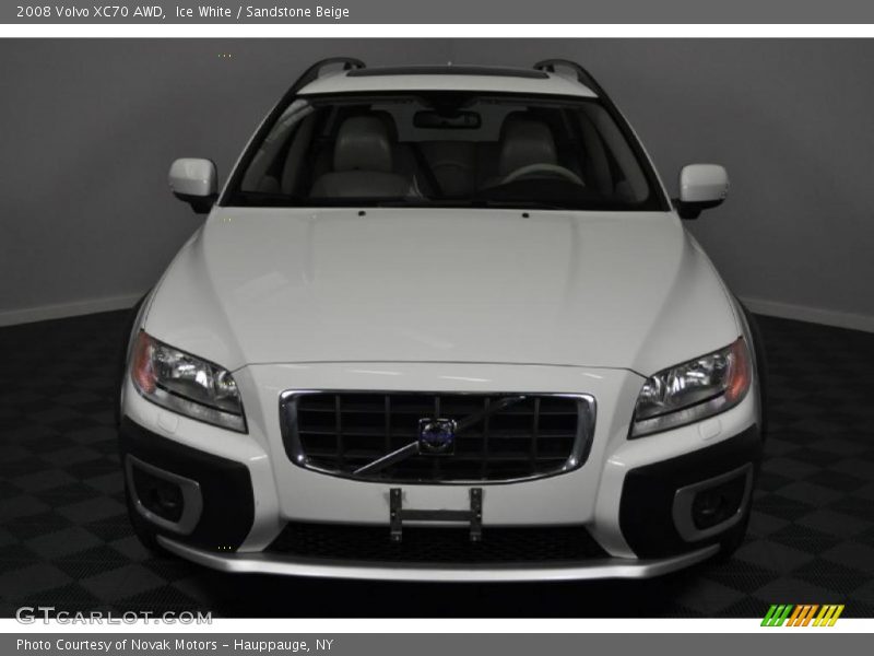 Ice White / Sandstone Beige 2008 Volvo XC70 AWD