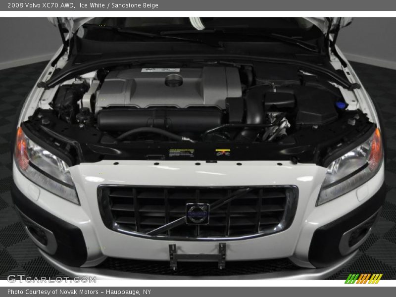 Ice White / Sandstone Beige 2008 Volvo XC70 AWD