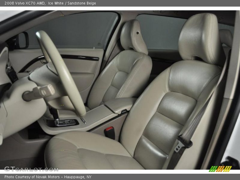 Ice White / Sandstone Beige 2008 Volvo XC70 AWD